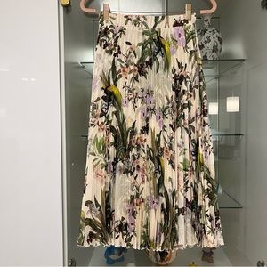 NWT H&M Pleated Floral Midi Skirt - Size XS